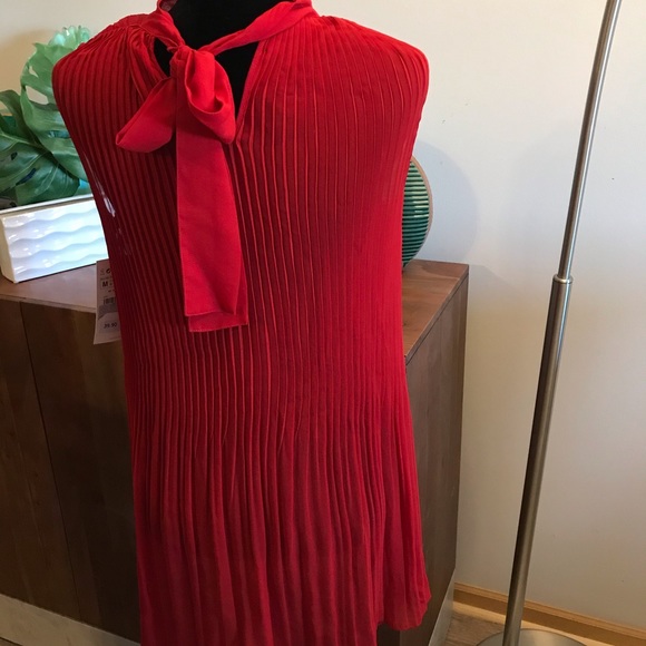 Zara Red Pleated Top with Tie Closure - Picture 3 of 15